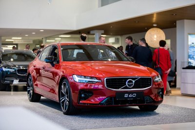 Klaipėdoje atidarytas naujas "Volvo", "Dacia" ir "Renault" salonas