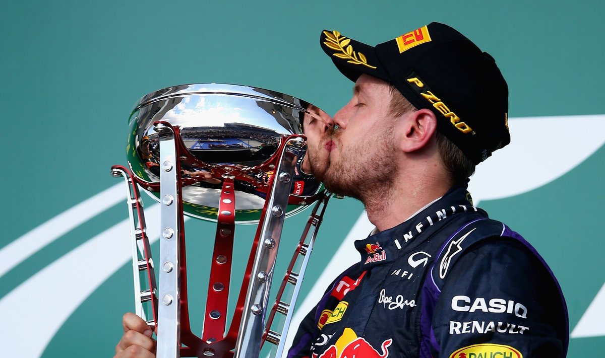 Sebastianas Vettelis - pirmas ir JAV GP etape