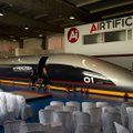 „Hyperloop“ pristatė pirmąją keleivinę kapsulę