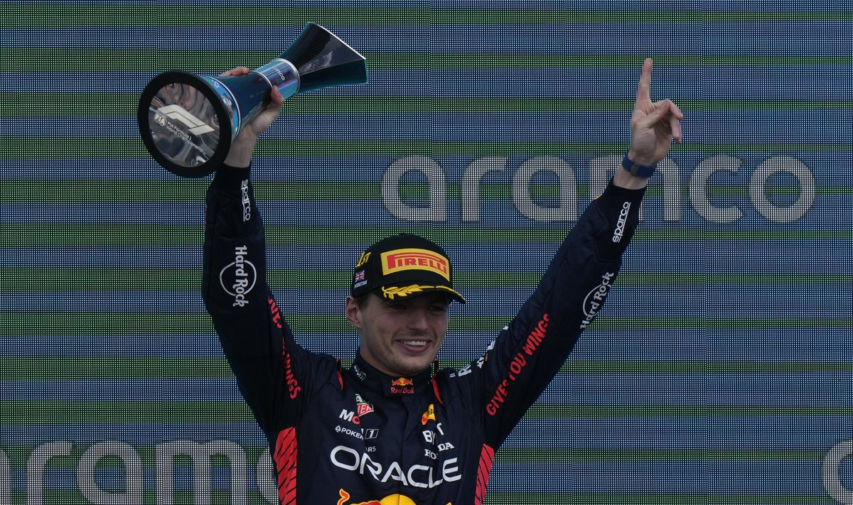 Maxas Verstappenas ("Red Bull")