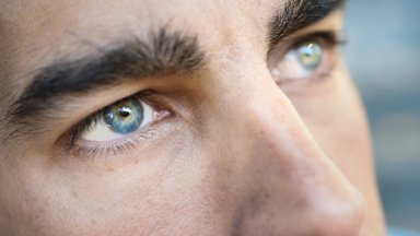 Parazitai gali veistis net akyse: įvardijo simptomus, kurie gali pasireikšti