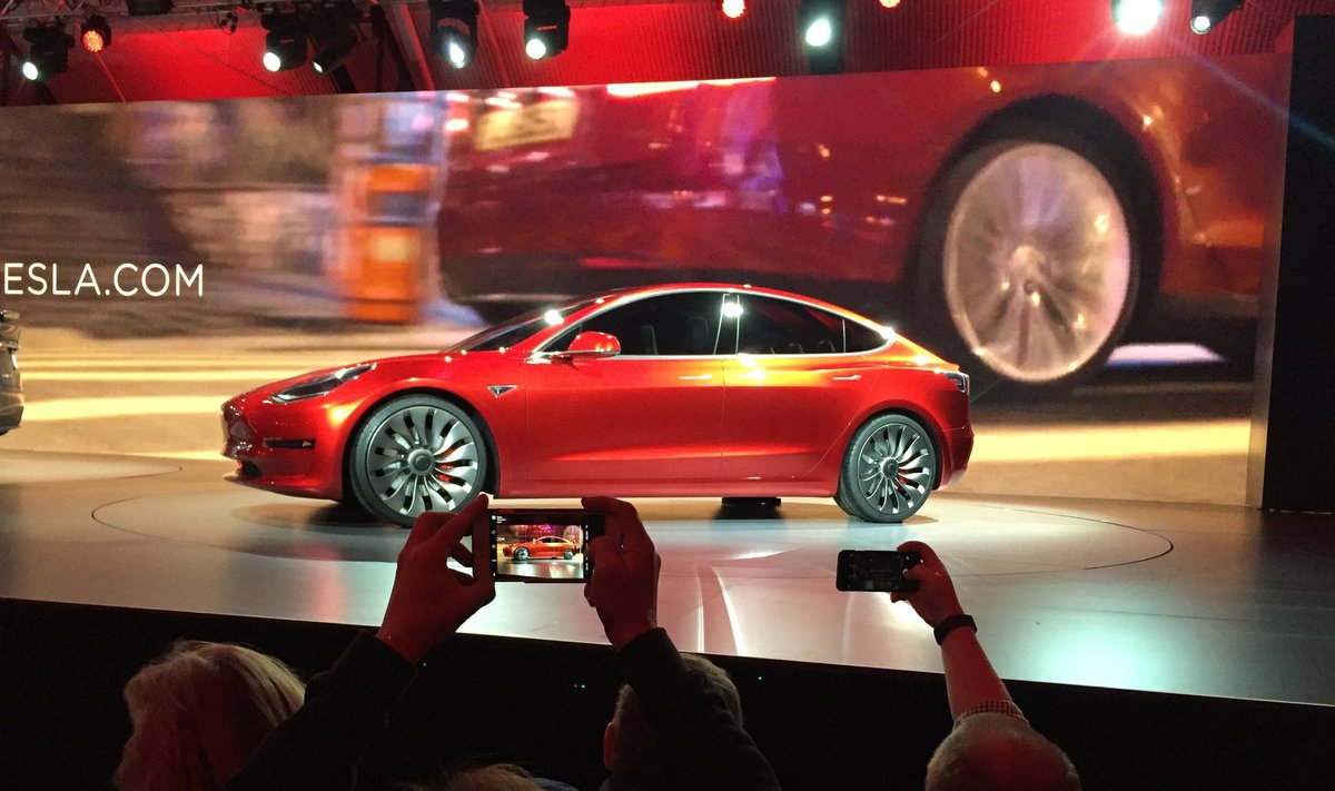 "Tesla Model 3" pristatymas