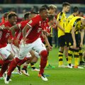 „Bayern“ po baudinių serijos nukovė „Borussia“ ir vėl laimėjo taurę