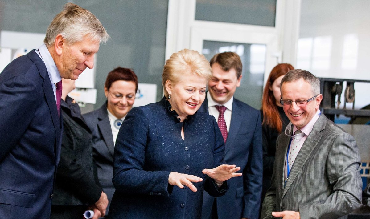 Dalia Grybauskaitė lankosi metalo apdirbimo įmonėje "Arginta"