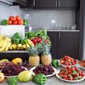 Išaiškino, kuriuos vaisius reikia laikyti šaldytuve, o kuriuos – kambario temperatūroje