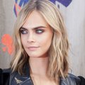 C. Delevingne pasikeitė neatpažįstamai: atrodo tarsi kitas žmogus