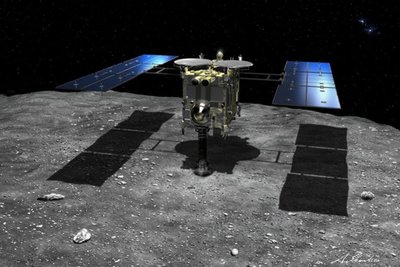Hayabusa2 zondas. JAXA/NASA/ESA nuotr.