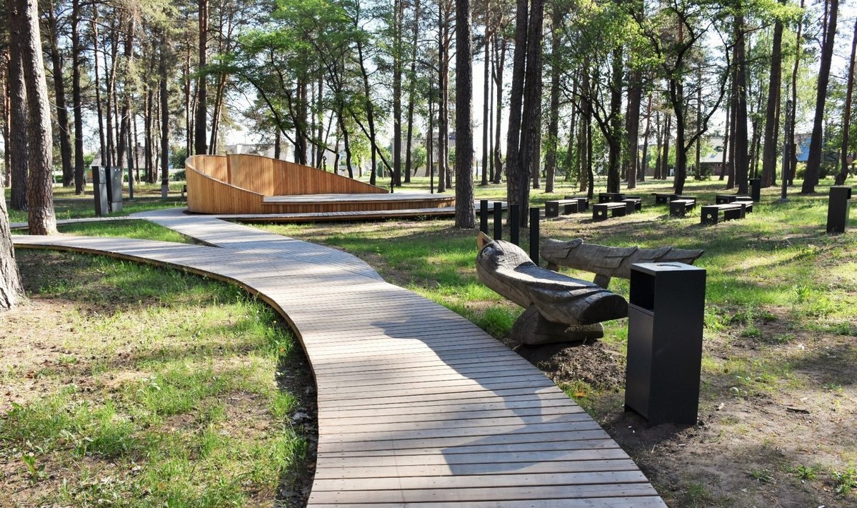 Atnaujintas parkas Varėnoje