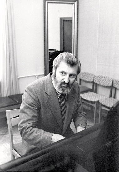 Valstybinės konservatorijos Dainavimo katedros dėstytojas Vaclovas Daunoras (1982-1984)