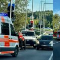 Vilniuje moteriai prireikė skubios medikų pagalbos – „Toyota“ ją partrenkė ir sužalojo