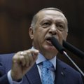 Liros kurso smukimą Turkijos prezidentas pavadino „politiniu sąmokslu“