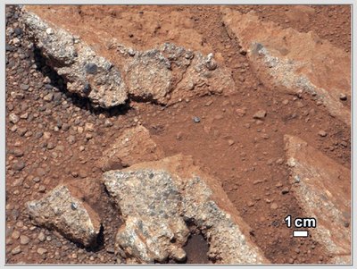 "Curiosity" nufotografuota numanoma vandens vaga Marse