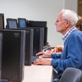 Senjorai mokosi dirbti kompiuteriu: kaip jiems sekasi?