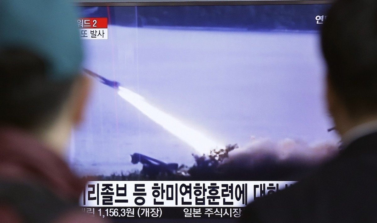 Šiaurės Korėja paleido balistinę raketą į Japonijos jūrą 