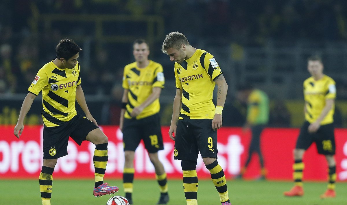 Dortmundo "Borussia" futbolininkai barsto taškus