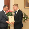 „Poezijos pavasario“ šventėje Vilniaus mero premija įteikta poetui Artūrui Valioniui