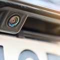 6 vaizdo kameros ir 9 radarai: kam automobilyje reikia tiek įrangos?
