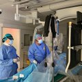 Gydytojas pristatė naujovę Lazdynų ligoninės operacinėje: tai – didelis žingsnis pirmyn