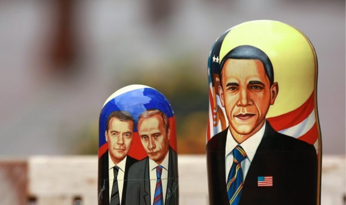 Matrioškos su V.Putino ir D.Medvedevo ir B. Obamos atvaizdais