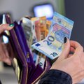 Vidutinis atlyginimas „į rankas“ Lietuvoje pasiekė 1235 eurus: išskirta, kam pajamos didėjo labiausiai