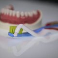 Odontologas nurodė pigiausią būdą, leidžiantį turėti gražius dantis