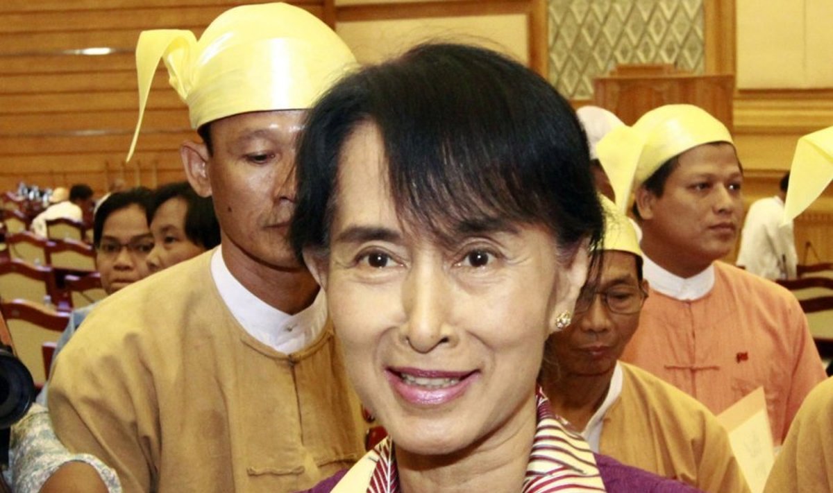Aung San Suu Kyi (Aung San Su Či)