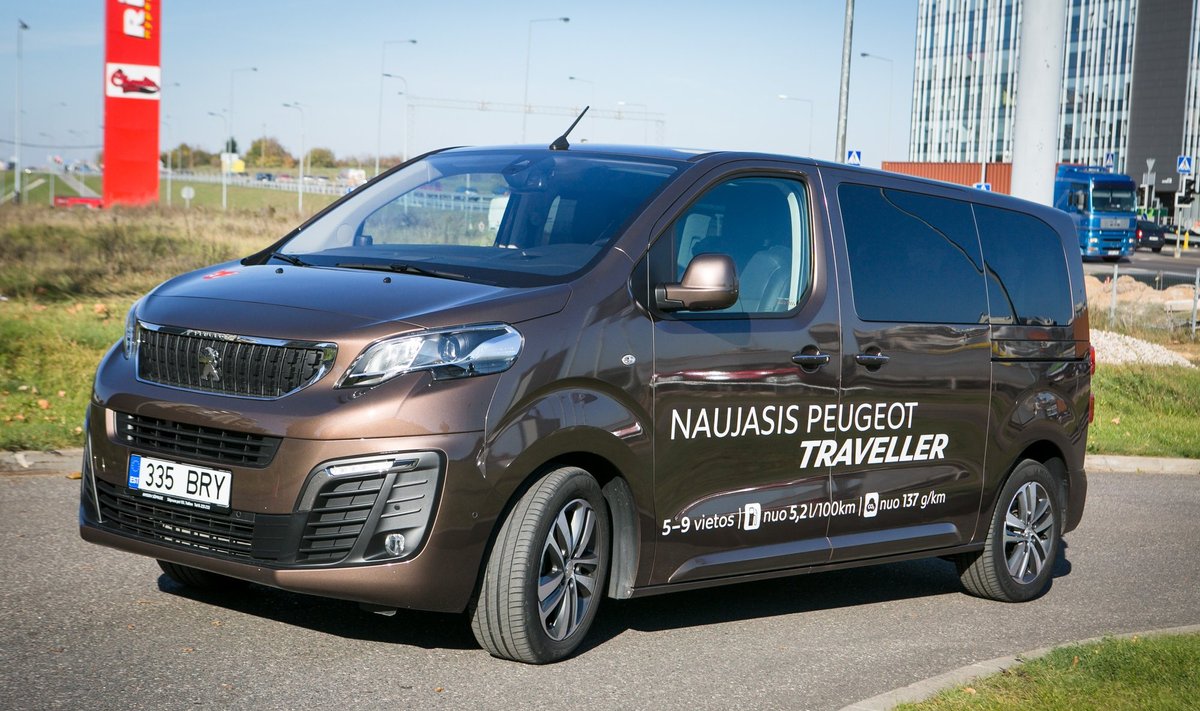 Naujasis "Peugeot Traveller" keliauti siūlo nuo 5 iki 9 žmonių