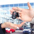 Naujų automobilių rinka: pirmą automobilį parduoda pardavėjas, visus kitus – servisas