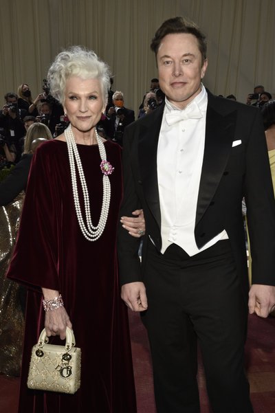 Maye Musk, Elonas Muskas