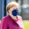 Merkel: europiečiai vaikšto „plonu ledu“, plintant koronaviruso Delta atmainai