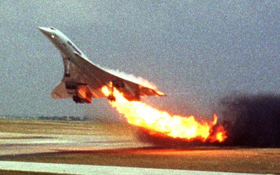 Concorde aviakatastrofa 2000-ųjų liepos 25 Paryžiaus Charles de Gaulle oro uoste. T. Sato/Scanpix nuotr.