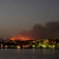 Iš Graikijos Korfu salos dėl gaisrų evakuota beveik 2 500 žmonių