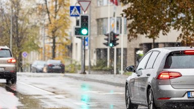 Įsigalioja draudimas vairuotojams dėl padangų: bauda galima iki 100 eurų