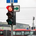 Vilniuje nuo šviesoforų nuiminėjamos lentelės su žaliomis rodyklėmis: ką reikia žinoti vairuotojams