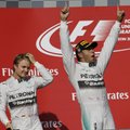 Apsukų nemažinantis L. Hamiltonas sutvirtino „Formulės-1“ sezono lyderio pozicijas