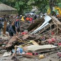 Pragaištingo Indonezijos cunamio aukų skaičius didėja: nusinešė jau 373 gyvybes