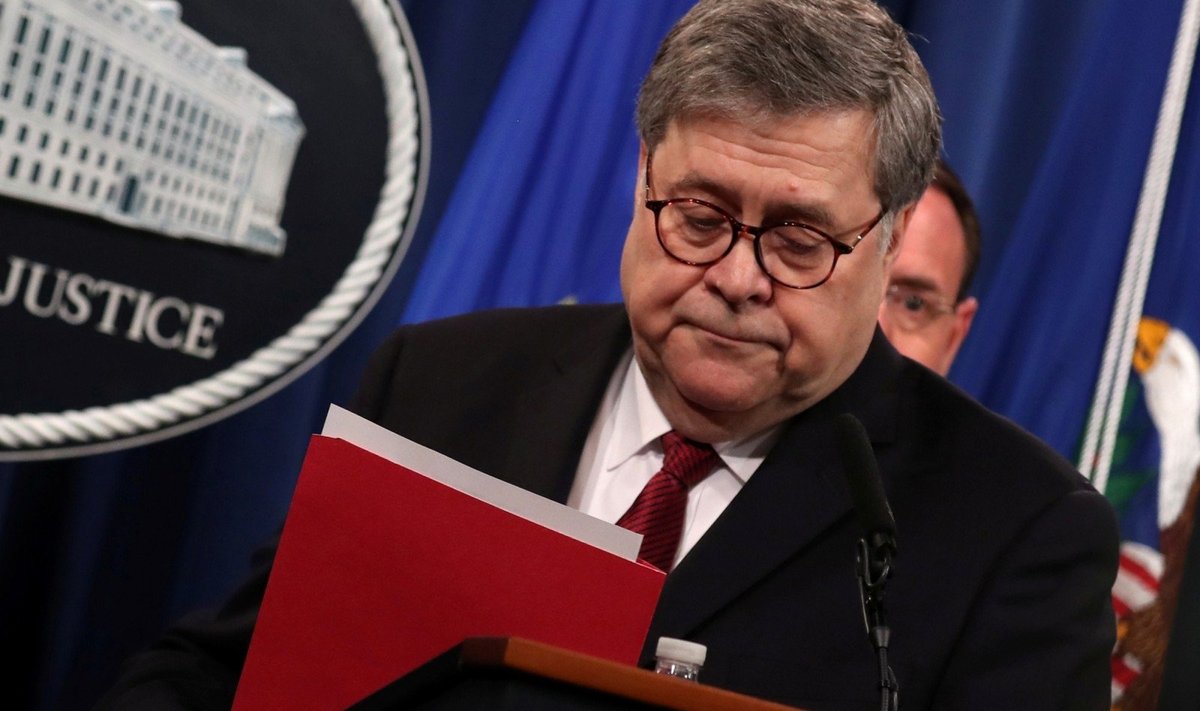 JAV Teisingumo departamentas paviešino suredaguotą R. Muellerio ataskaitą