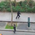 Liudininkai užfiksavo šaudynes Paryžiuje surengusius vyrus: aukų skaičius auga (N-18)