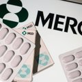 Prie „Merck“ COVID-19 tabletės jau rikiuojasi eilės, baiminamasi liūdno scenarijaus