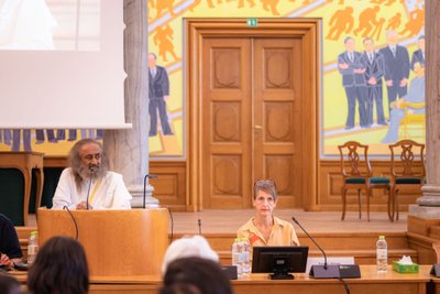 Mental Health konferencija Danijojos Parlamente, Twitter @SriSri nuotr.