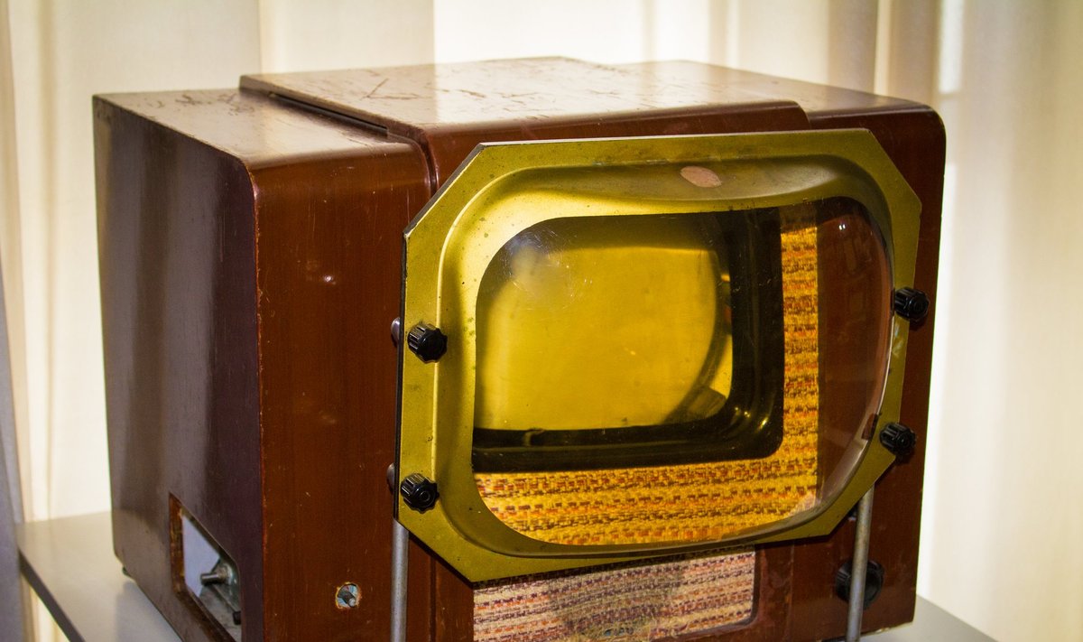 Vienas pirmųjų Sovietų Sąjungoje sukurtų televizorių KVN