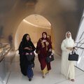 Prancūzija uždraus mokyklose dėvėti islamiškas sukneles