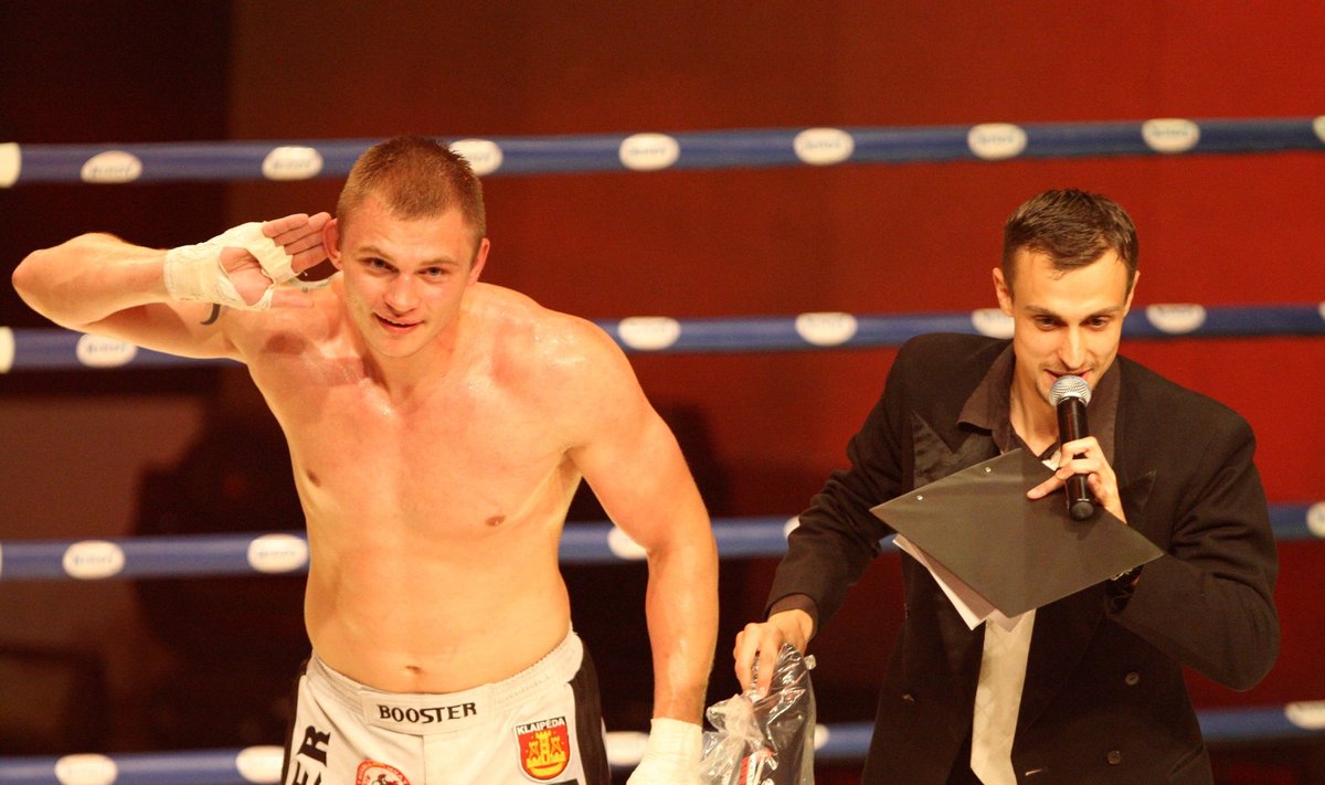 Sergejus Maslobojevas (kairėje)