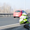 Pasaulinė diena žuvusiems eismo įvykiuose atminti: pagrindine nelaimių priežastimi išlieka viršytas greitis