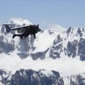 Žmogus skraiduolis Yvesas Rossy sklendė virš Dolomitinių Alpių Italijoje