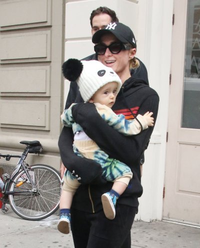 Paris Hilton su sūnumi