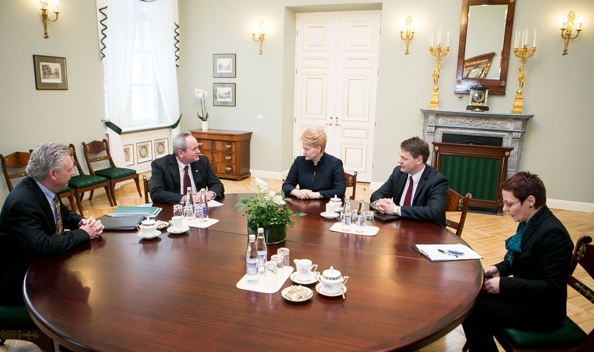 Dalia Grybauskaitė susitiko su tarptautinės energetikos bendrovės „Chevron" atstovais
