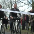 Atidarytas pirmasis pasaulyje dviračių takas su saulės baterijomis