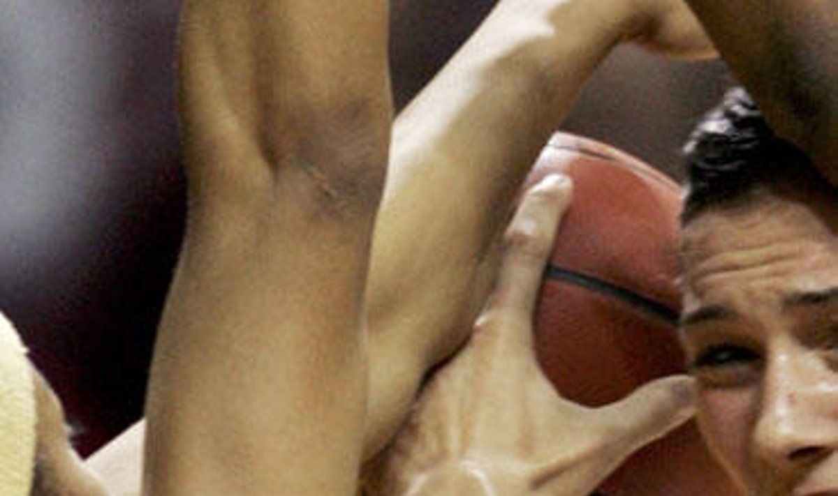 Moterų krepšinis, kova, kamuolys