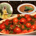6 receptai su pomidorais: Živilė pataria, kaip paruošti įspūdingo skonio patiekalus – nuo karštų graikiškų salotų iki kartveliško vištienos troškinio